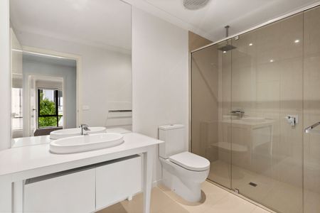 33 Manchester Crescent, Bundoora VIC 3083 - House For Rent | Domain - Photo 3