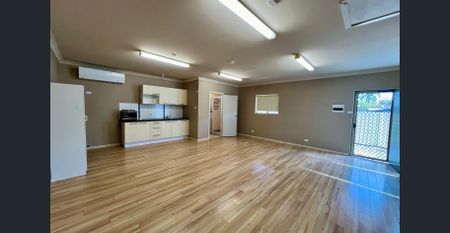 Granny Flat in the Heart of Town – Neat, Tidy & Low Maintenance! - Photo 3