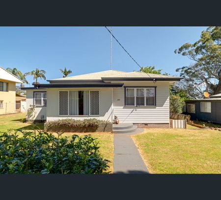280 Alderley Street, Centenary Heights, Qld 4350 - Photo 4