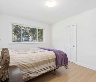 For Lease - 1554 Lochlin Trail, Mississauga, Ontario - Photo 3