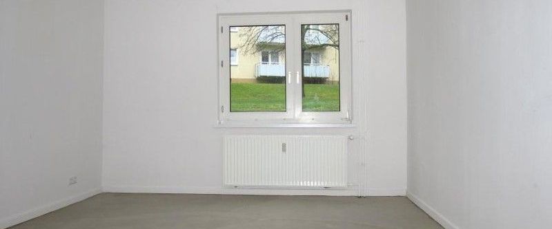 So schön: 2-Zi.-Whg. renoviert mit Balkon in Heiligenhaus-Wassermangel - Photo 1