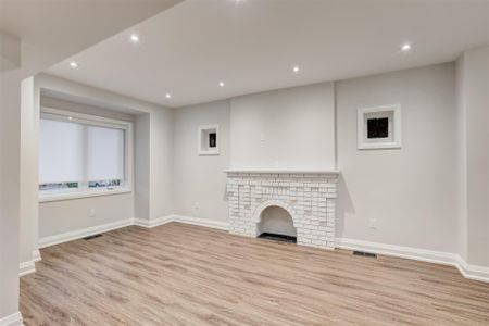 For Lease - 257 Westmount Avenue, Toronto, Ontario - Photo 5