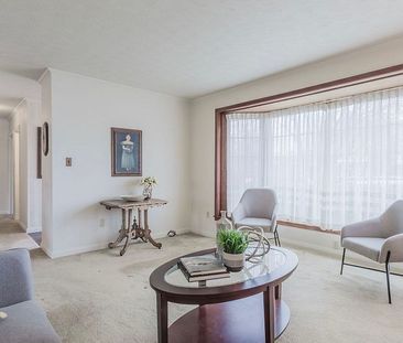 For Lease - 2416 Rebecca Street, Oakville, Ontario - Photo 3