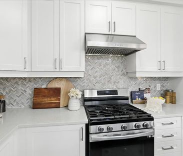 For Lease - 3303 Thunderbird Promenade, Pickering, Ontario - Photo 4