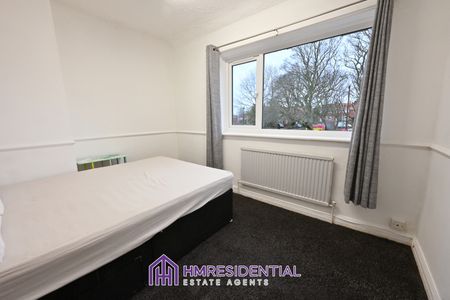 3 bedroom Semi House for rent on Newminster Road, Fenham, Newcastle Upon Tyne, NE4 9LN - Photo 5