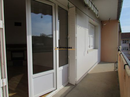Location Appartement 4 pièces 74m² TAIN L HERMITAGE 26600 - Photo 4