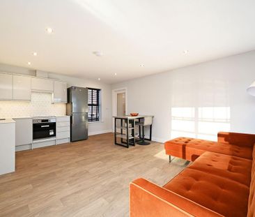 2 bedroom flat to rent - Photo 4