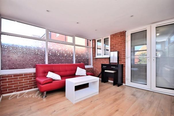 3 bedroom semi-detached house to rent - Photo 1