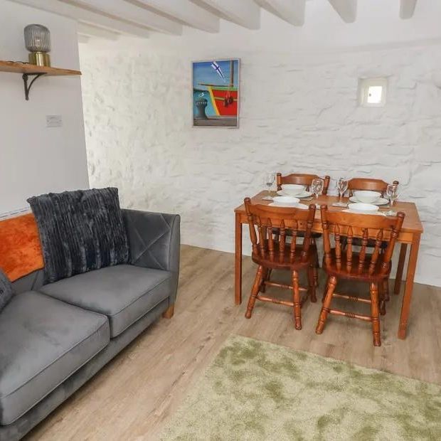 3 bedroom barn conversion to rent - Photo 1