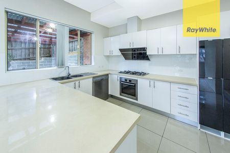 WELL MAINTAINED TRIPLEX! - Photo 5