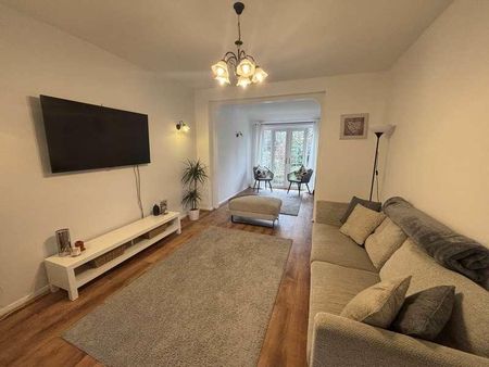 Sheepfoot Lane, Prestwich, M25 - Photo 2