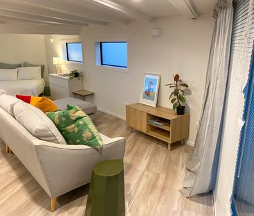 Furnished Studio for Rent — 43 Harbour View Road, Wellington - Photo 4