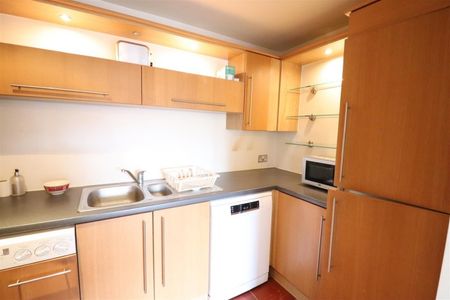 Manor House Drive, Coventry, CV1 2EE - Photo 4