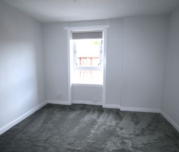 Earl Street, 2 Bed Spacious Unfurnished Apartment, Scotstoun – Avai... - Photo 5