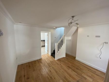 2 bedroom terraced house to rent - Photo 2