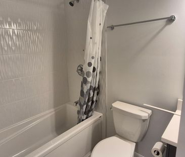 For Lease - 401 Glenroy Gilbert Drive Unit# 1, Barrhaven, Ontario - Photo 6