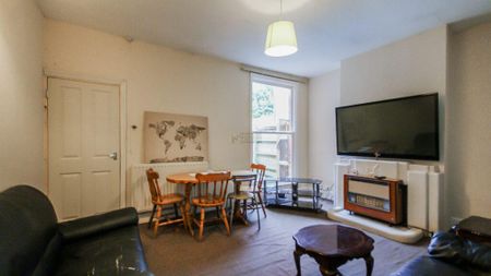 5 bedroom terraced house to rent - Photo 2