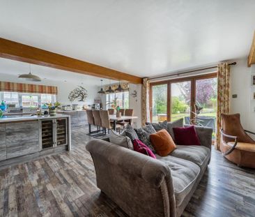 3 bedroom detached house to rent - Photo 1