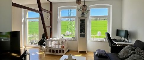 Großzügige,moderne 3-Zimmer-Wohnung mit kleinem Balkon,Gäste-WC, Außenstellplatz in idyllischer Lage - Foto 1