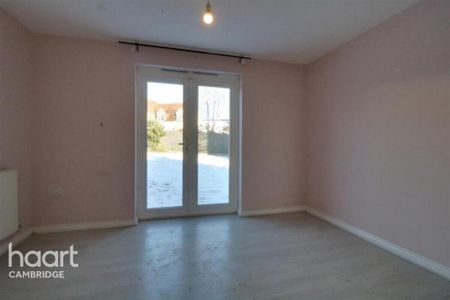 6 bedroom detached house to rent - Photo 4