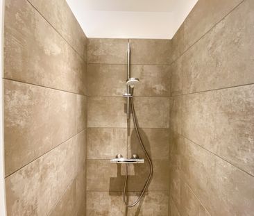 Totalrenoveret lejlighed med flot finish og klassisk planløsning - Foto 5