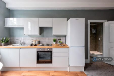 Studio to rent - Photo 4