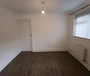 3 bedroom detached bungalow to rent - Photo 6