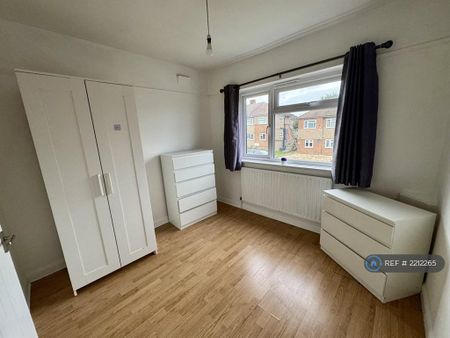 2 bedroom maisonette to rent - Photo 4