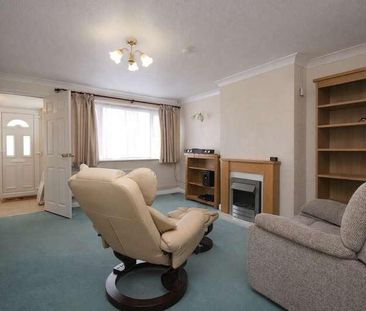 Croft Gardens, Alton, Hampshire, GU34 - Photo 2