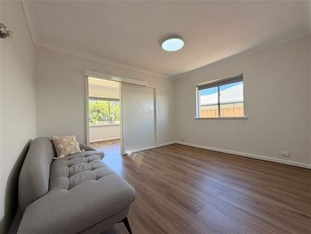 3x1 Partially Furnished close to Westfield Carousel - Photo 3