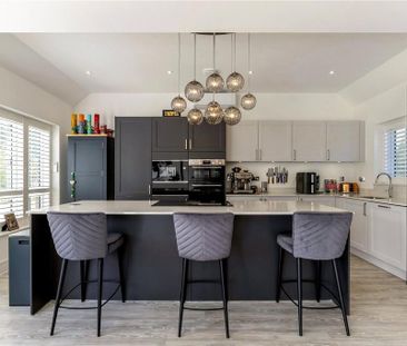 4 bedroom detached house to rent - Photo 6
