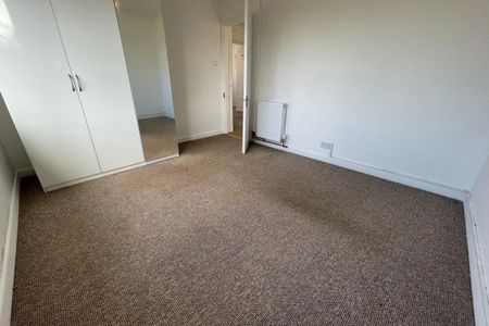 Priestley Road, BOURNEMOUTH - Photo 4