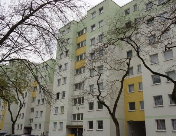 Bezugsfertige 2-Zimmer-Wohnung mit eigener Terrasse - Foto 1