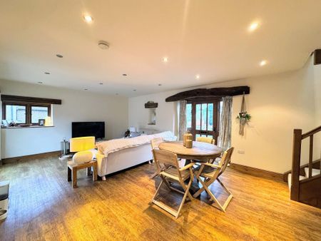 2 bedroom barn conversion to rent - Photo 3