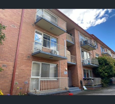 11/44 Fletcher Street, Essendon, Vic 3040 - Photo 3