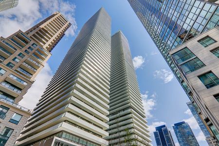 For Lease - 50 Charles Street Unit# 4507, Toronto, Ontario - Photo 2