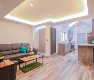 5 bedroom terraced house to rent - Photo 3