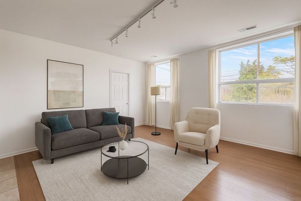 For Lease - 3635 Dundas Street Unit# 7, Toronto, Ontario - Photo 1