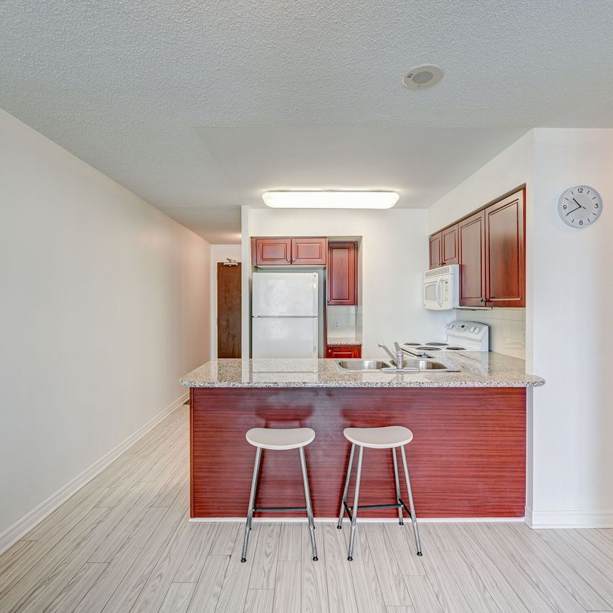 For Lease - 335 Rathburn Road Unit# 701, Mississauga, Ontario - Photo 1