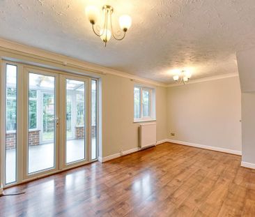 3 bedroom semi-detached house to rent - Photo 2