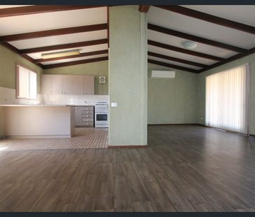 POPULAR PORT LOCATION !!! - Photo 1