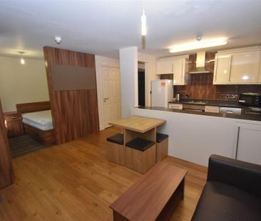 Studio to rent - Photo 5