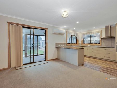 Family Home in Sheffield - Photo 3