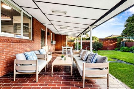 14 Henry Kendall Crescent, Mascot - Photo 2