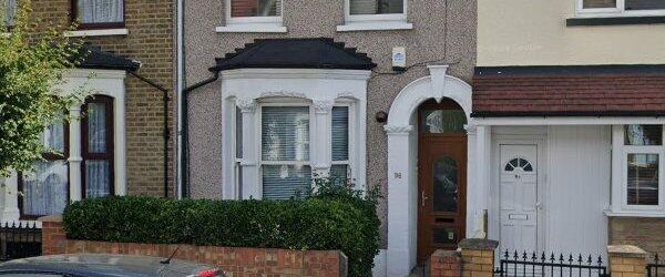 4 Bed Terraced House, Frith Road, E11 - Photo 1