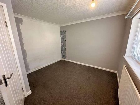 Ashfield Crescent, Dudley, DY2 - Photo 5