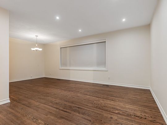 For Lease - 5 Rochelle Crescent, Toronto, Ontario - Photo 1