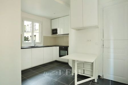 Appartement à louer à Paris 8Ème - Photo 2