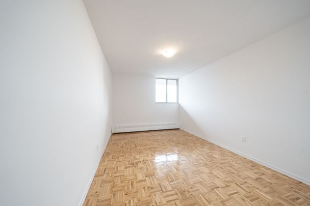 For Lease - 5 Glamorgan Avenue Unit# 901, Toronto, Ontario - Photo 1