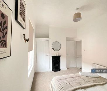 3 bedroom terraced house to rent - Photo 1